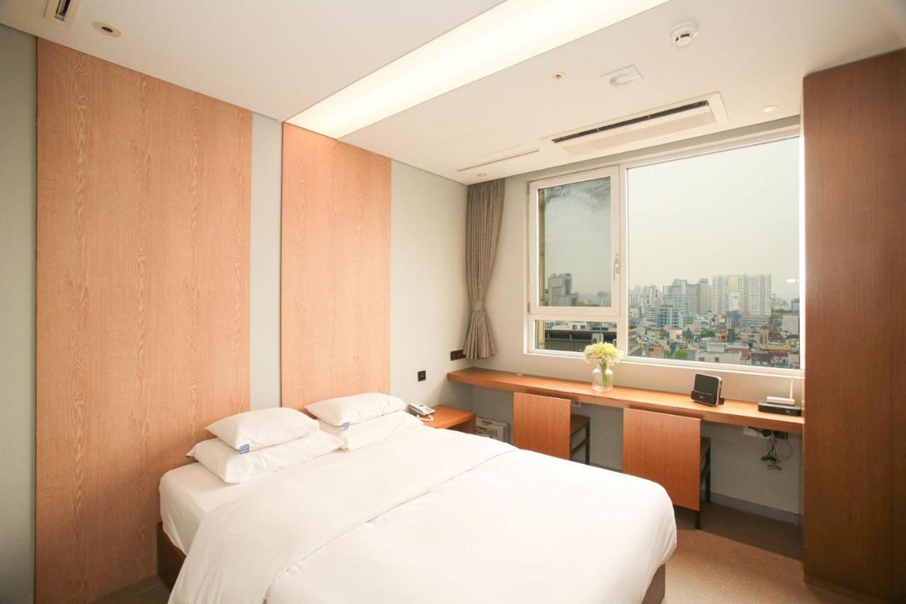 Hotel The Designers Hongdae Seoul Exterior photo