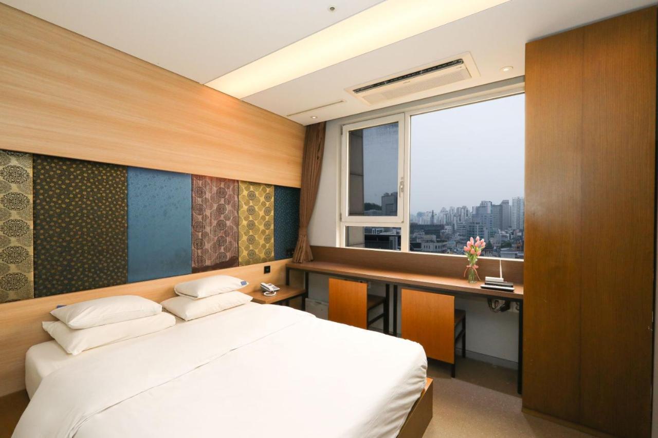 Hotel The Designers Hongdae Seoul Exterior photo