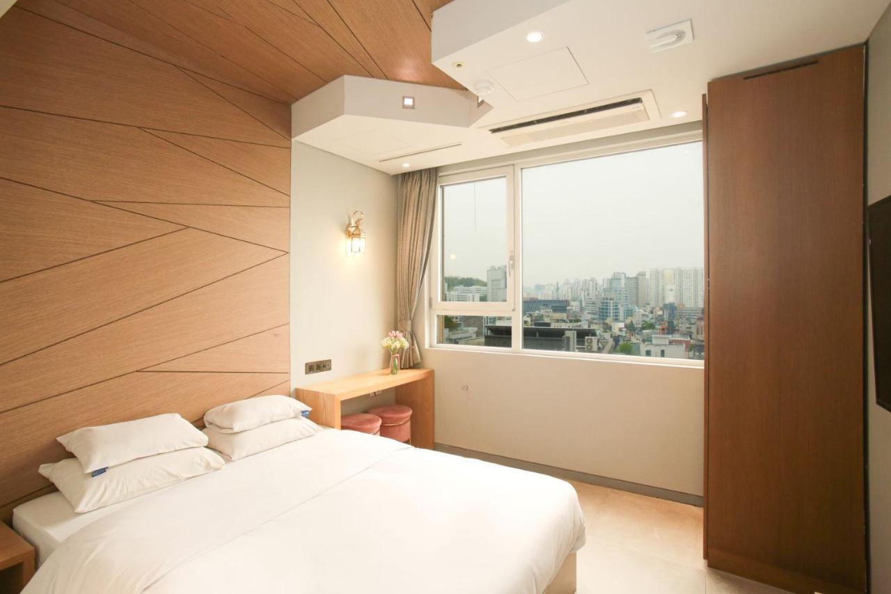 Hotel The Designers Hongdae Seoul Exterior photo
