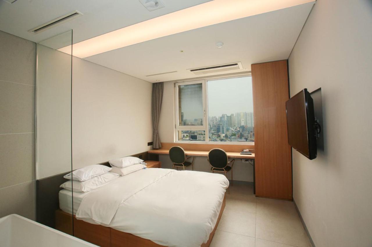 Hotel The Designers Hongdae Seoul Exterior photo
