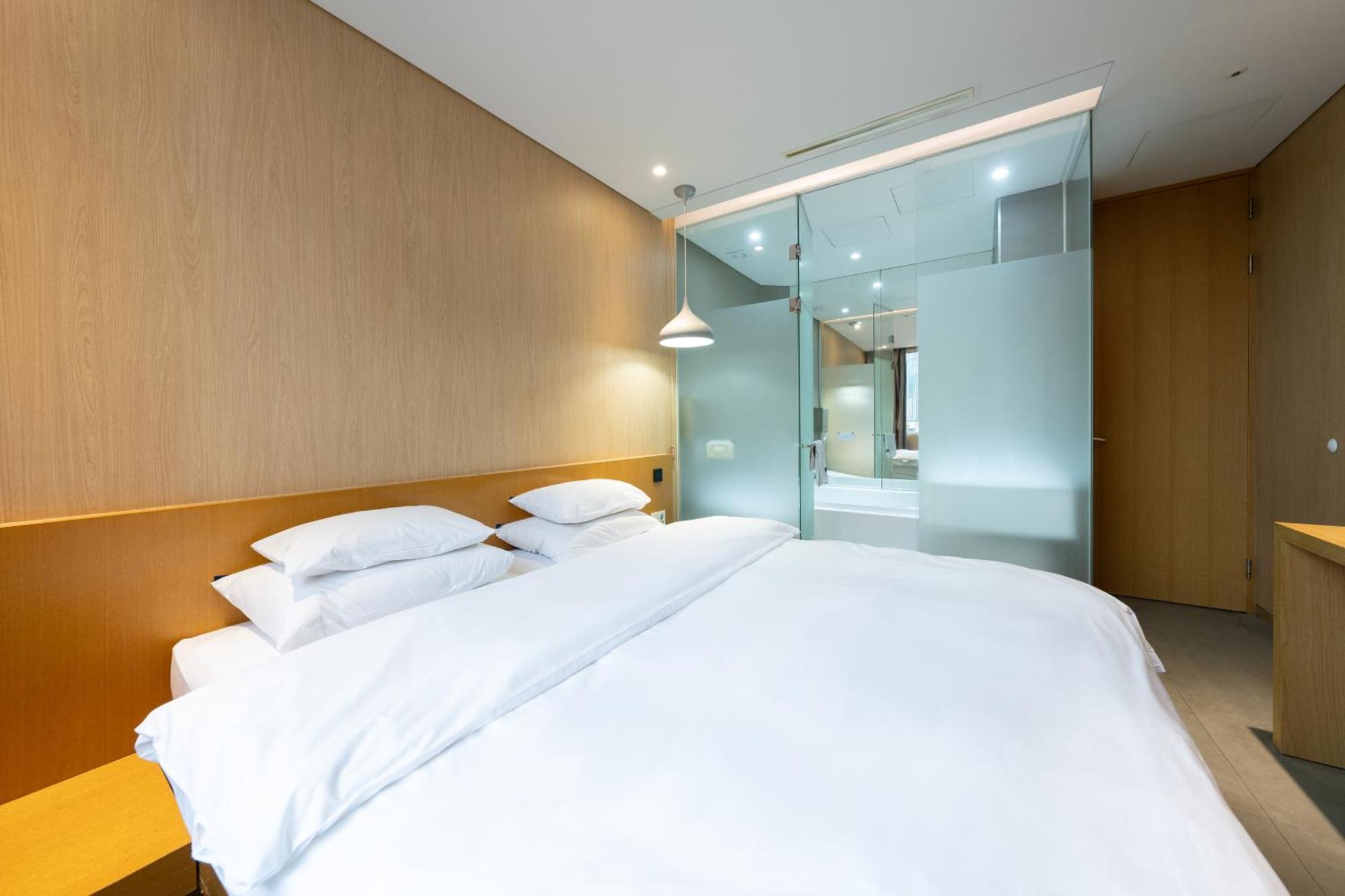 Hotel The Designers Hongdae Seoul Exterior photo