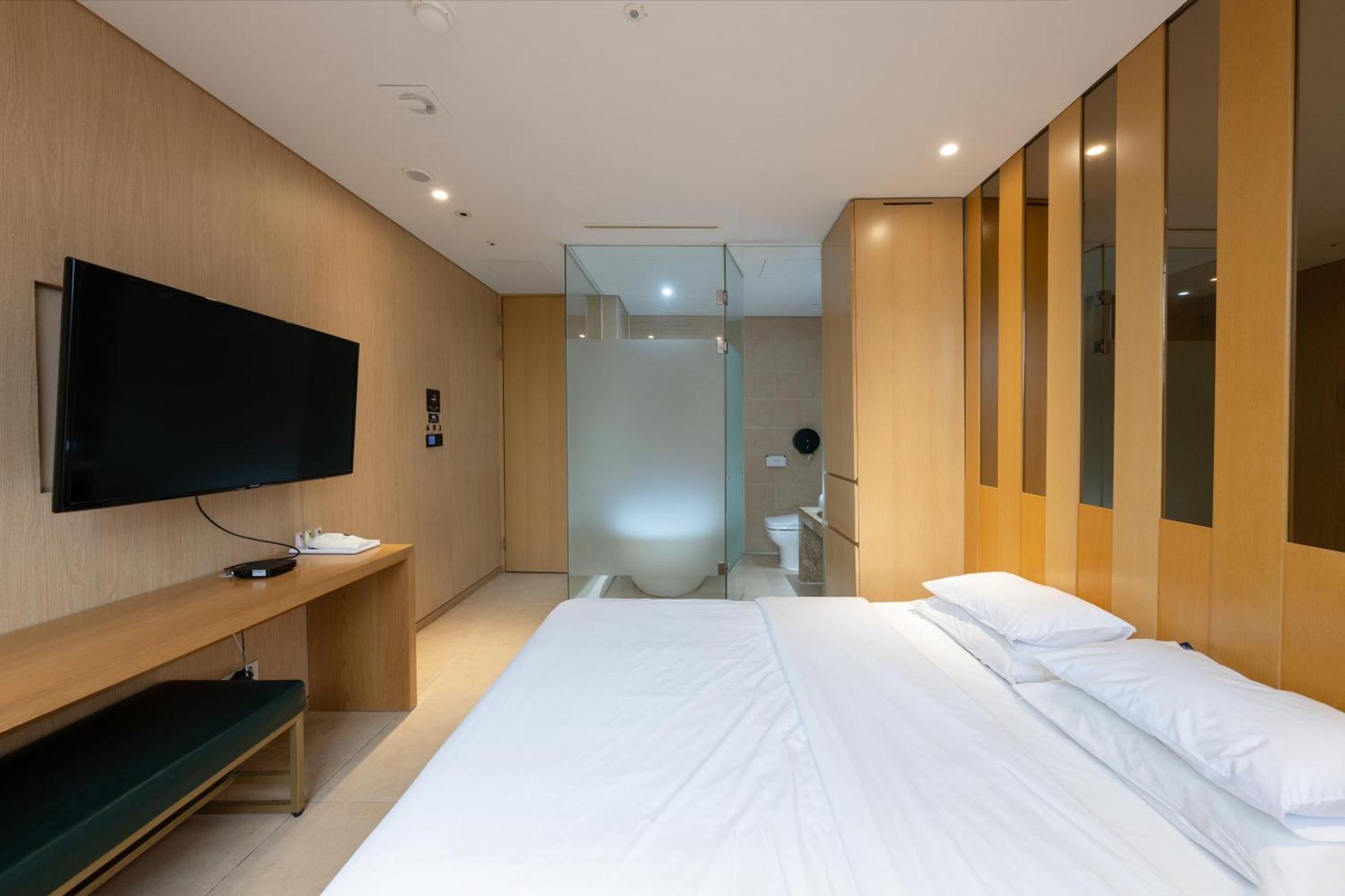 Hotel The Designers Hongdae Seoul Exterior photo