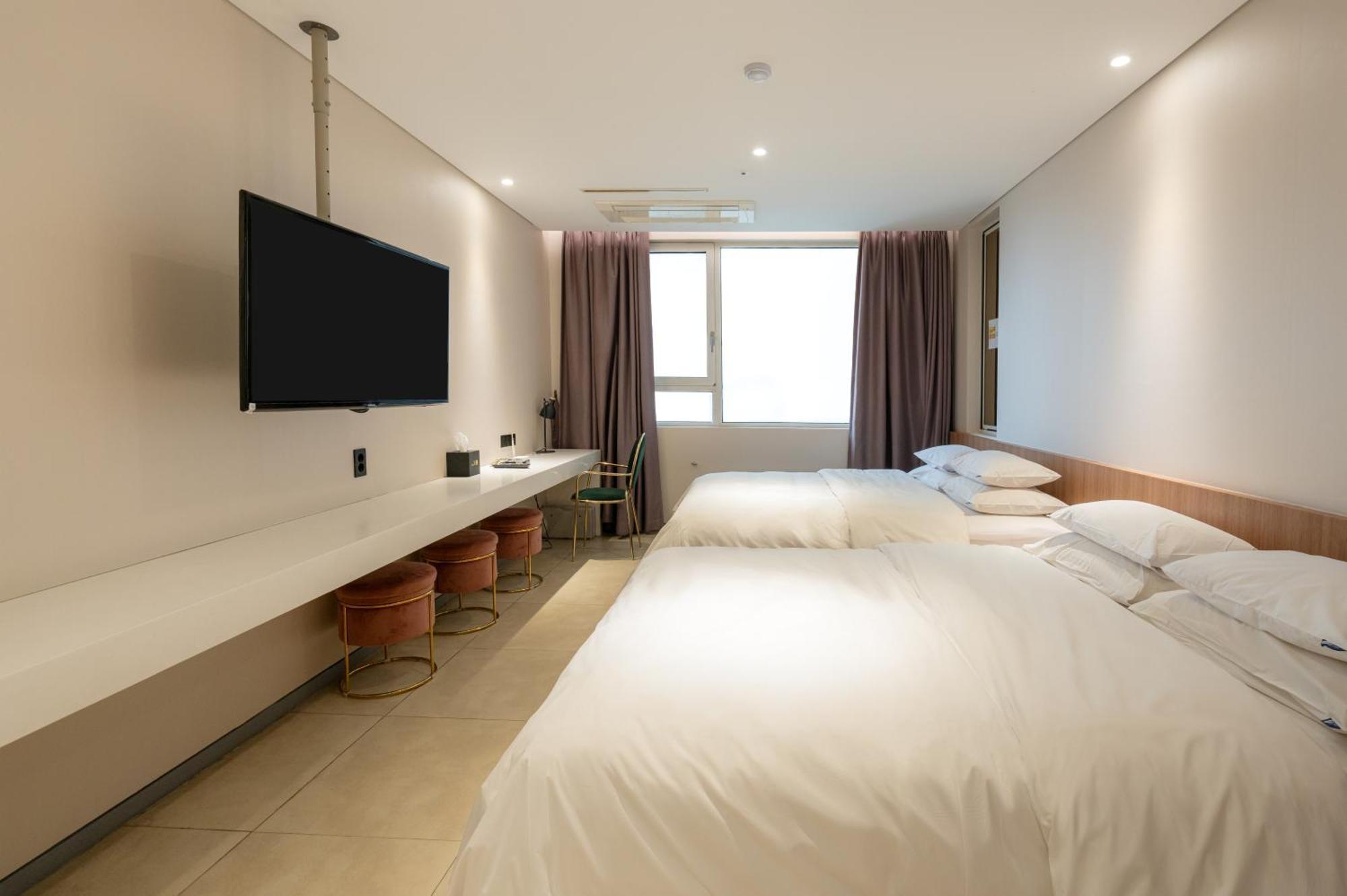 Hotel The Designers Hongdae Seoul Exterior photo