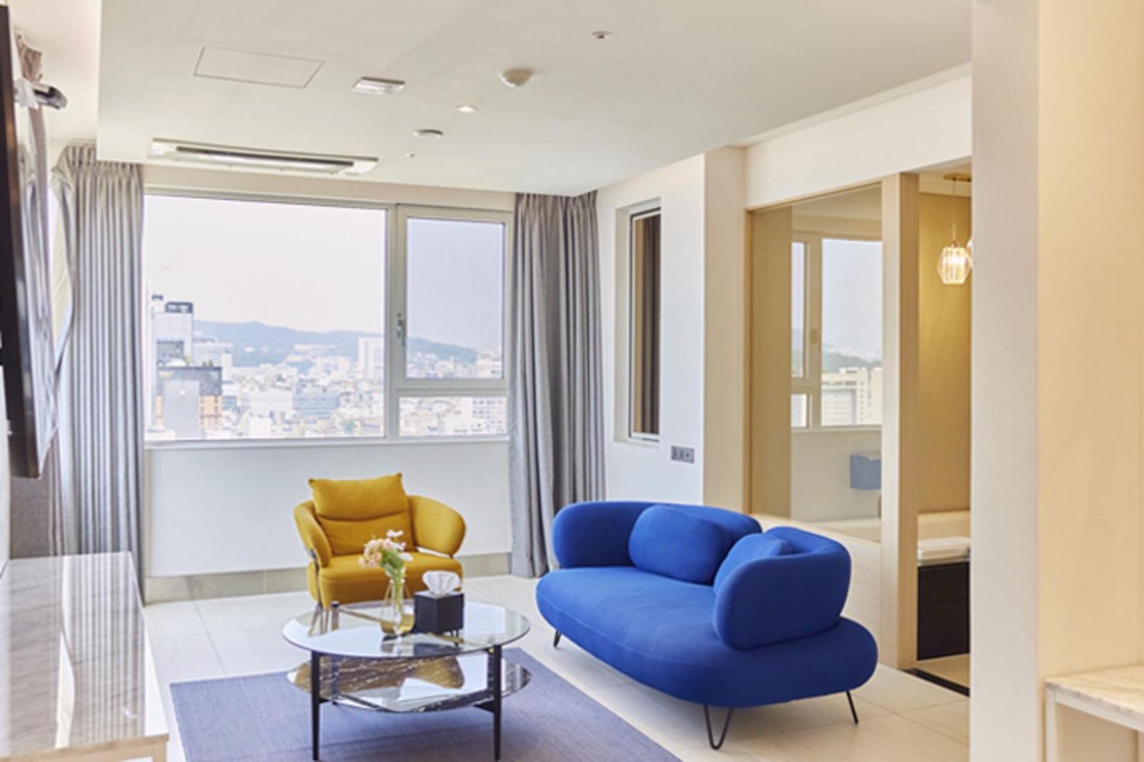 Hotel The Designers Hongdae Seoul Exterior photo