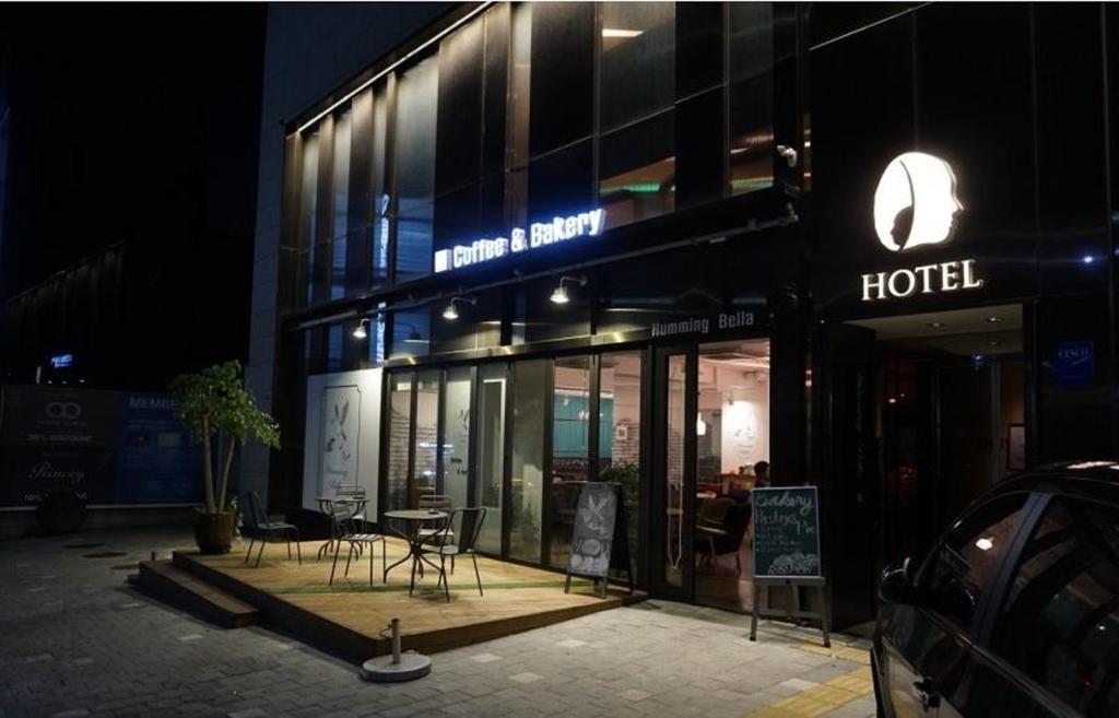 Hotel The Designers Hongdae Seoul Exterior photo